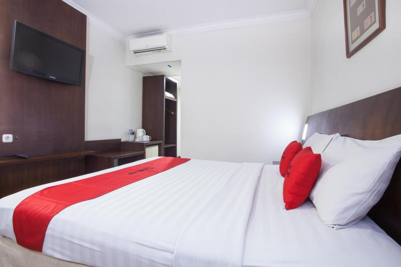 Reddoorz Plus @ Surabaya City Center Exterior photo